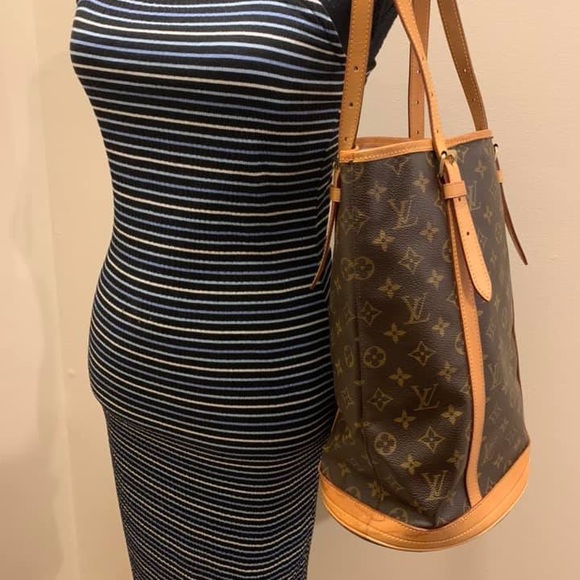 ❌SOLD Authentic LV Bucket Bag GM Monogram - Picture 2 of 6